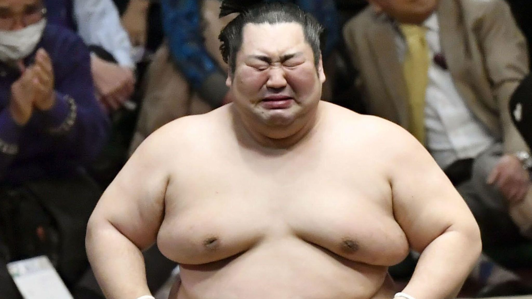 Самый жестокий толстый. Японские борцы сумо. Амыр-санаа сумо.