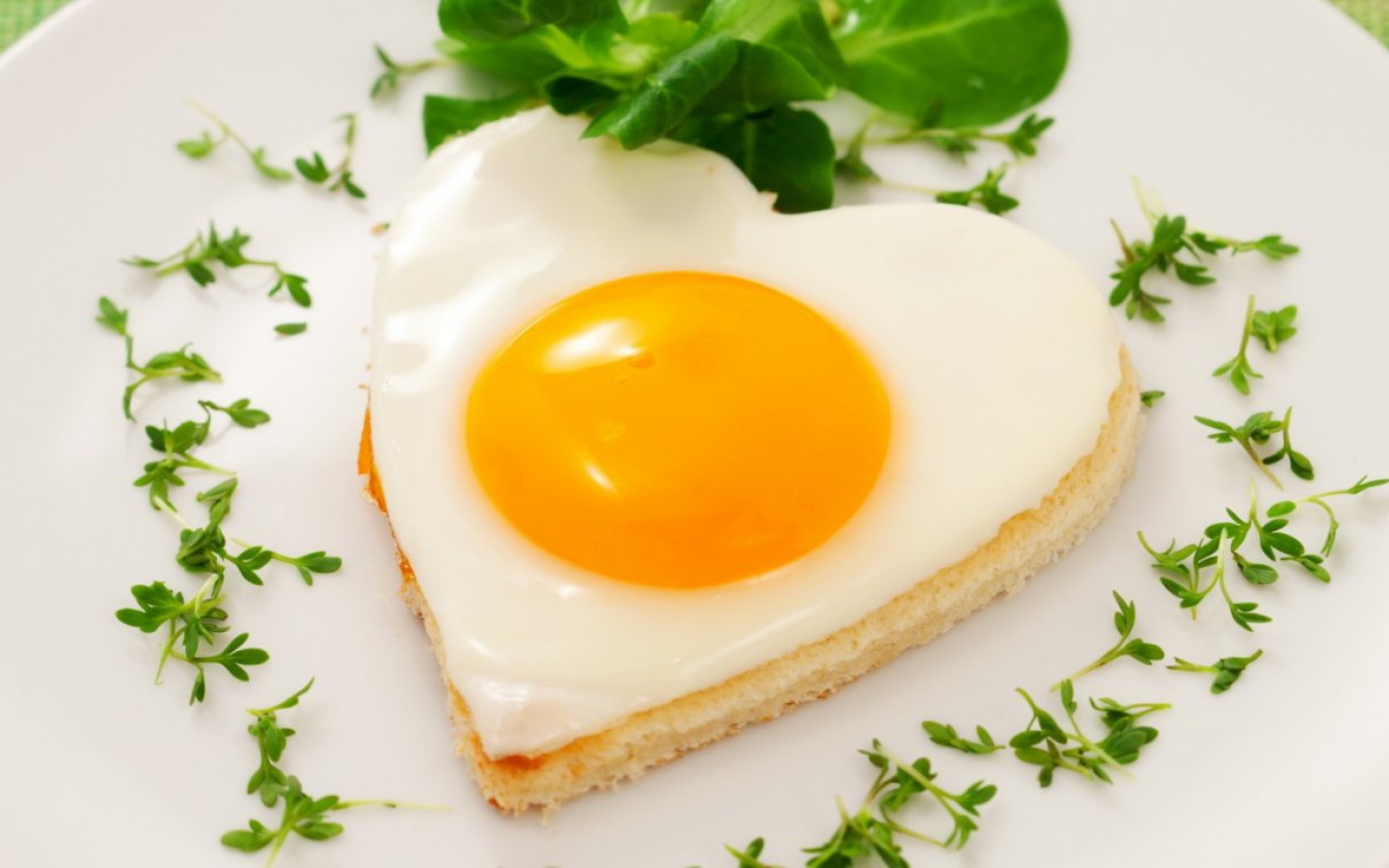 Eggs With Food Wallpaper 