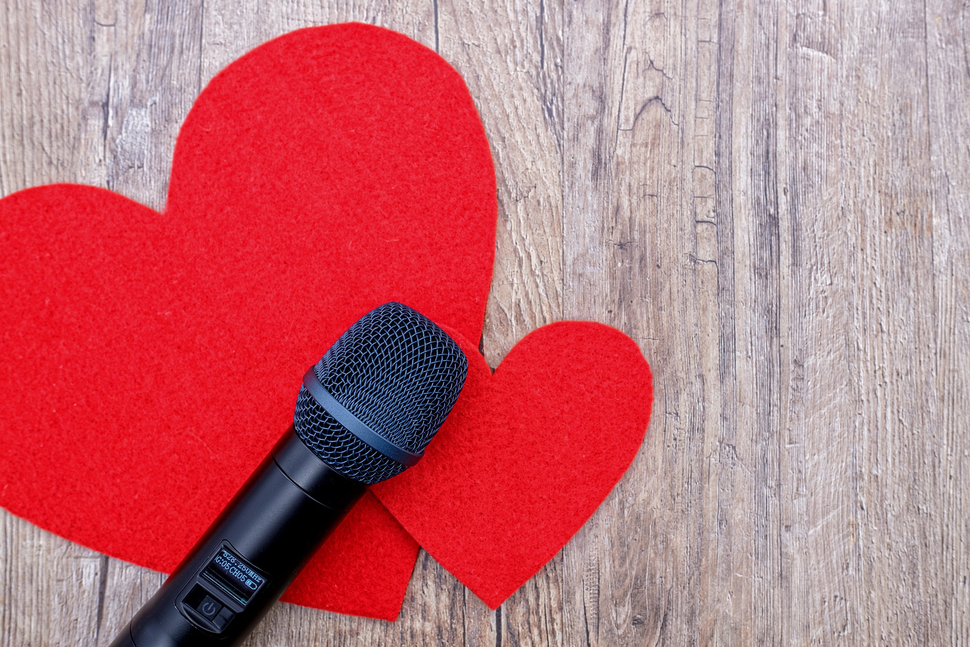 Microphone Heart Wallpaper 