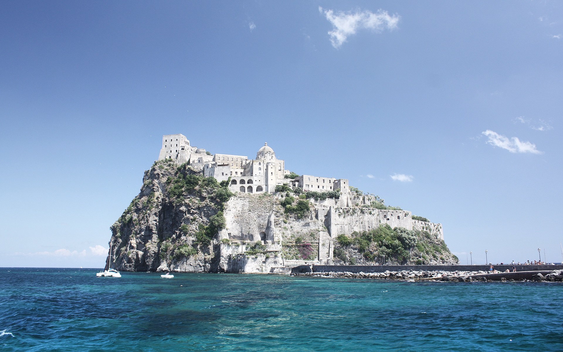 Aragonese Castle Island Wallpaper 