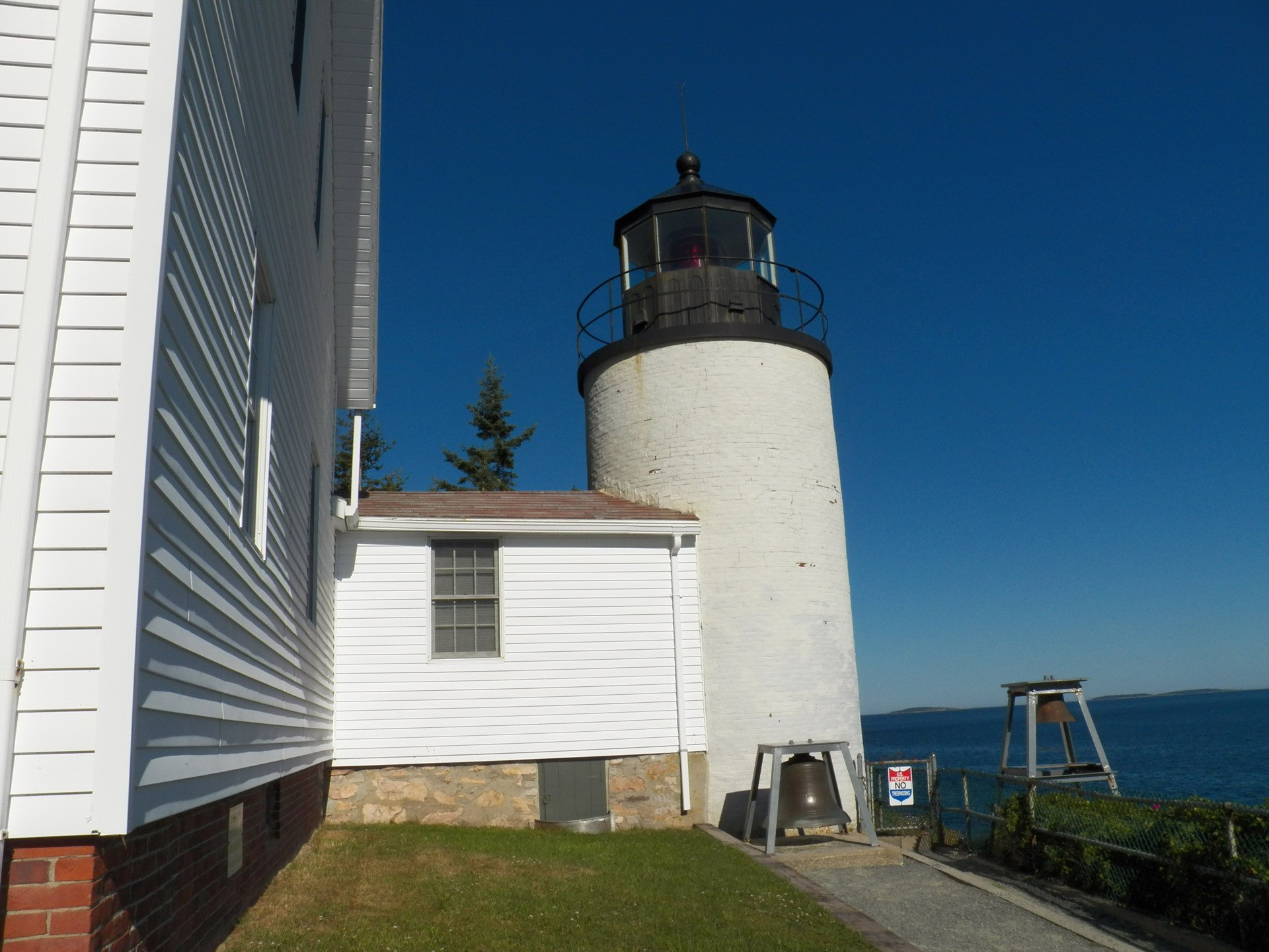 Bass Harbor Lighthouse High Definition Wallpaper 