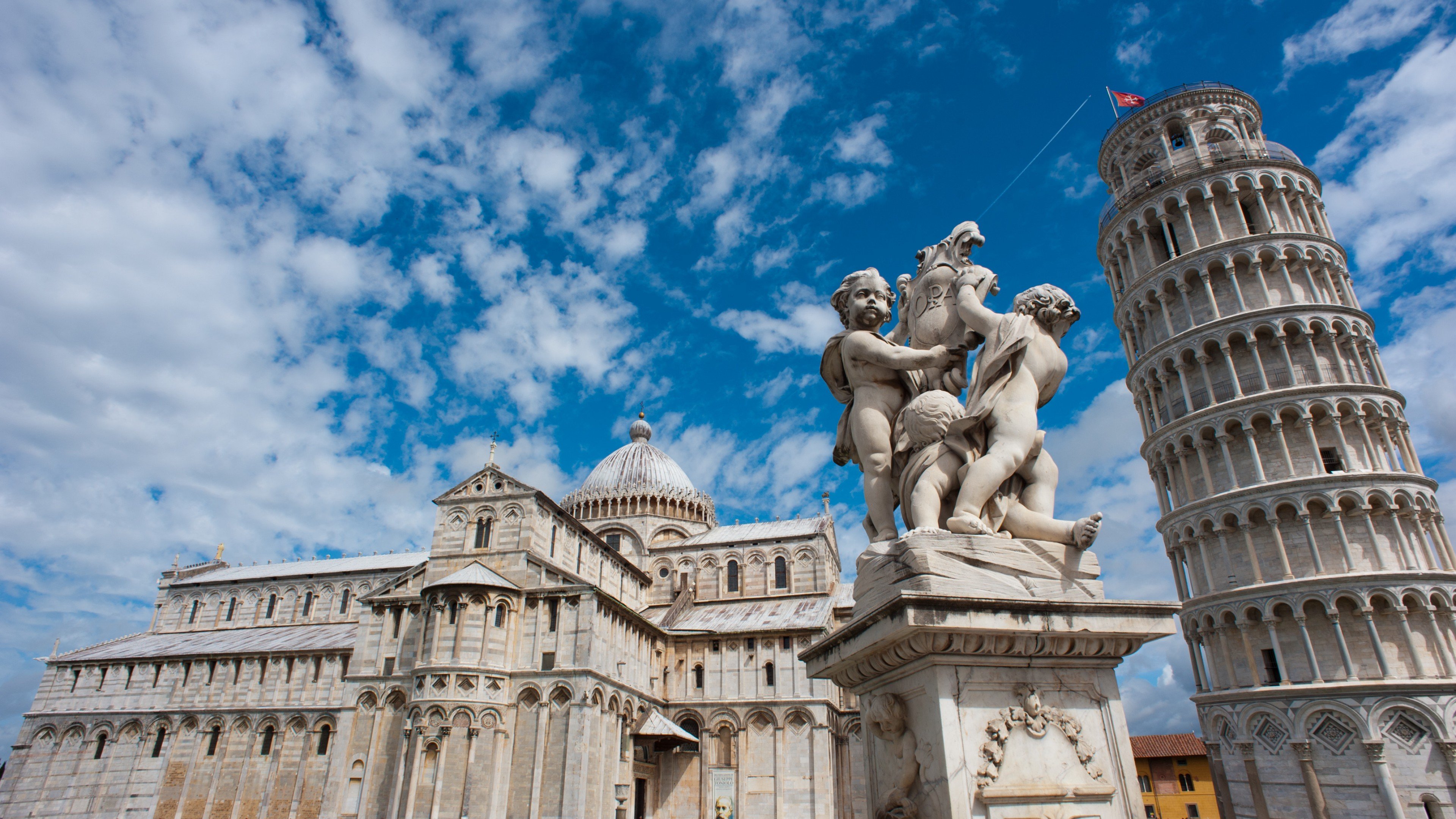 Leaning Tower of Pisa Desktop Wallpaper 