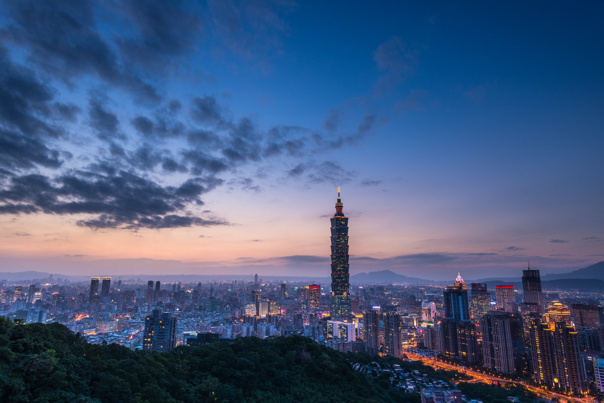 Taipei Skyline Desktop Wallpaper 