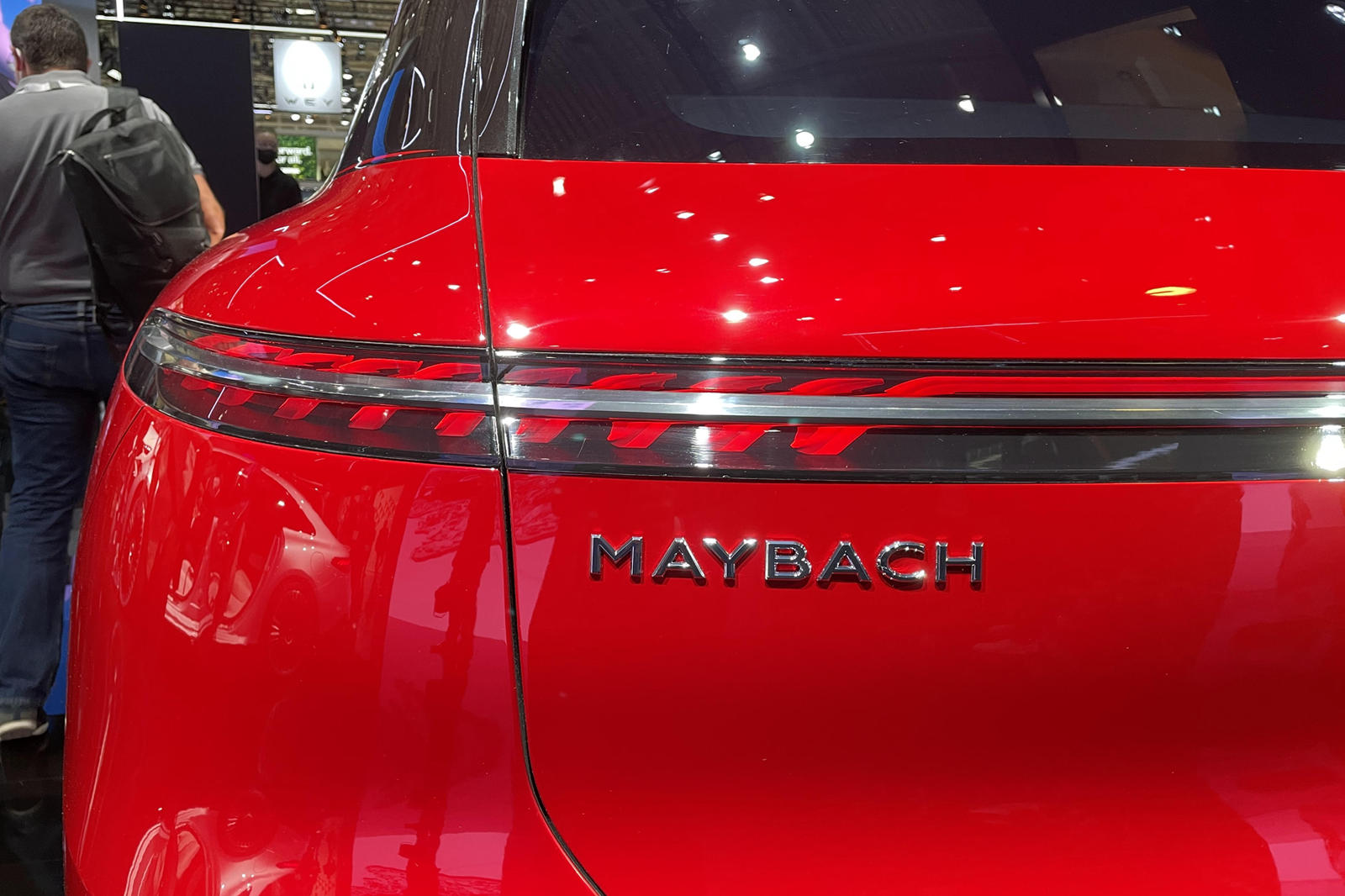 2023 Mercedes Maybach EQS SUV HD Background Wallpaper