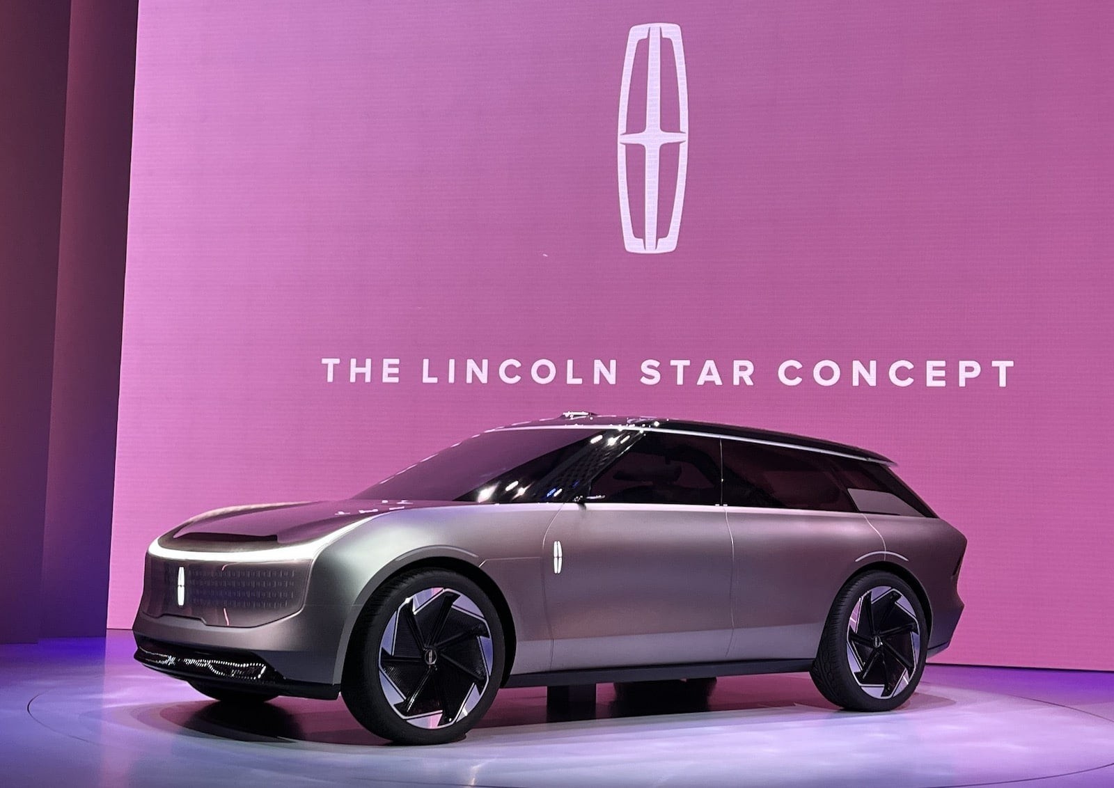 2025 Lincoln Star HD Background Wallpaper