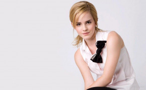 Emma Watson Actress Wallpaper 102055