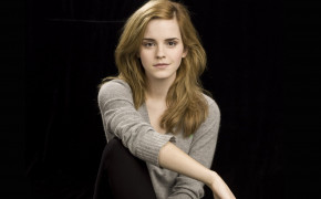 Emma Watson Cute Background Wallpaper 102057