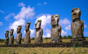 Easter Island,Chile,Island Ahu Tongariki Background Wallpaper 122238