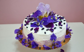 Iris Violets Cake Wallpaper 12492