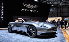 2025 Aston Martin Vanquish Widescreen Wallpaper