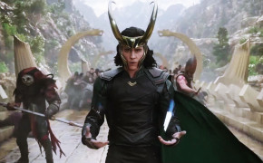 Tom Hiddleston As Loki In Thor Ragnarok Wallpaper 16229