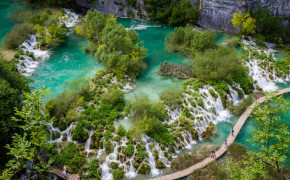 Plitvice Lakes National Park Croatia Background Wallpaper 27352