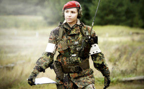 Army Girl Wallpaper