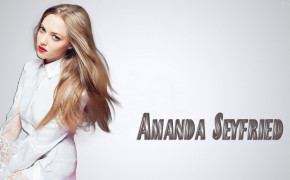 Amanda Seyfried HD Desktop Wallpaper 32834