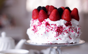Strawberry Cake Wallpaper 35447