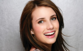 Emma Roberts Pretty Smile Wallpaper 04034