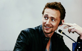 Tom Hiddleston Widescreen Wallpapers 05638