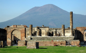 Pompeii Mountain HD Desktop Wallpaper 92804