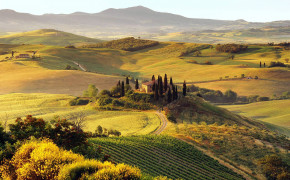 Tuscan Countryside Mountain Wallpaper 94207